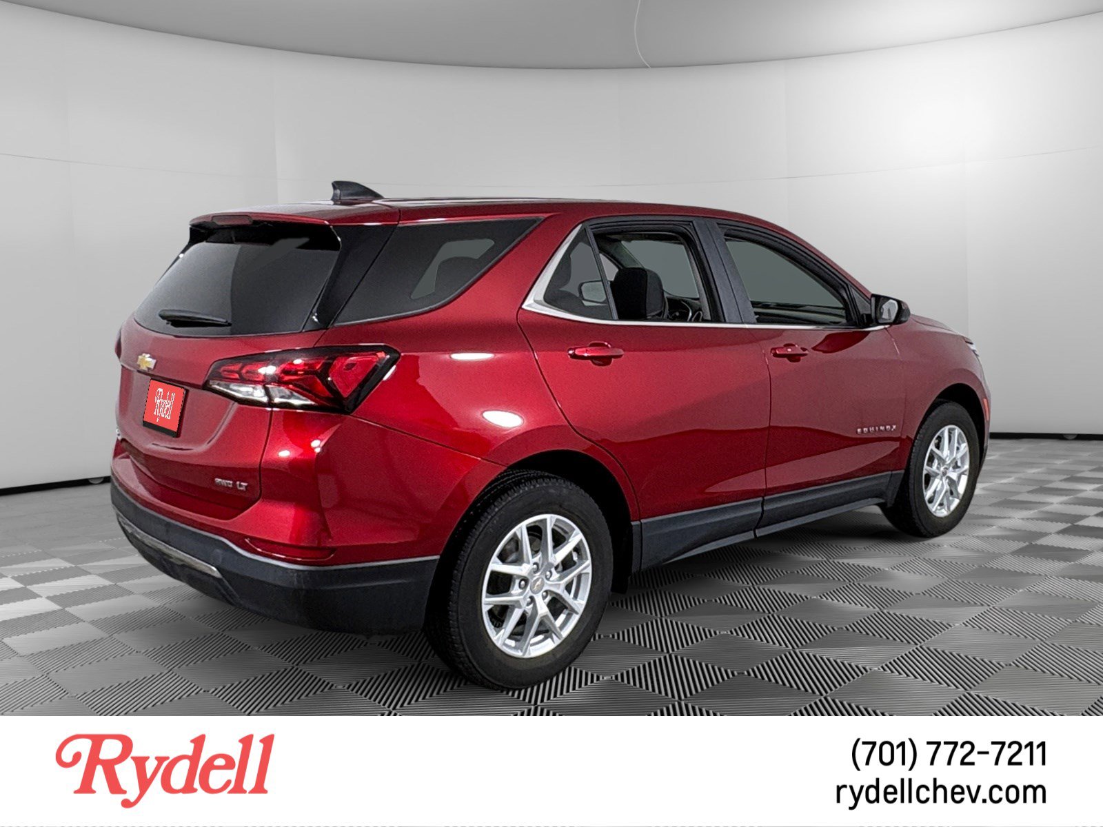 Used 2023 Chevrolet Equinox LT w/ LPO, Floor Liner Package image 5