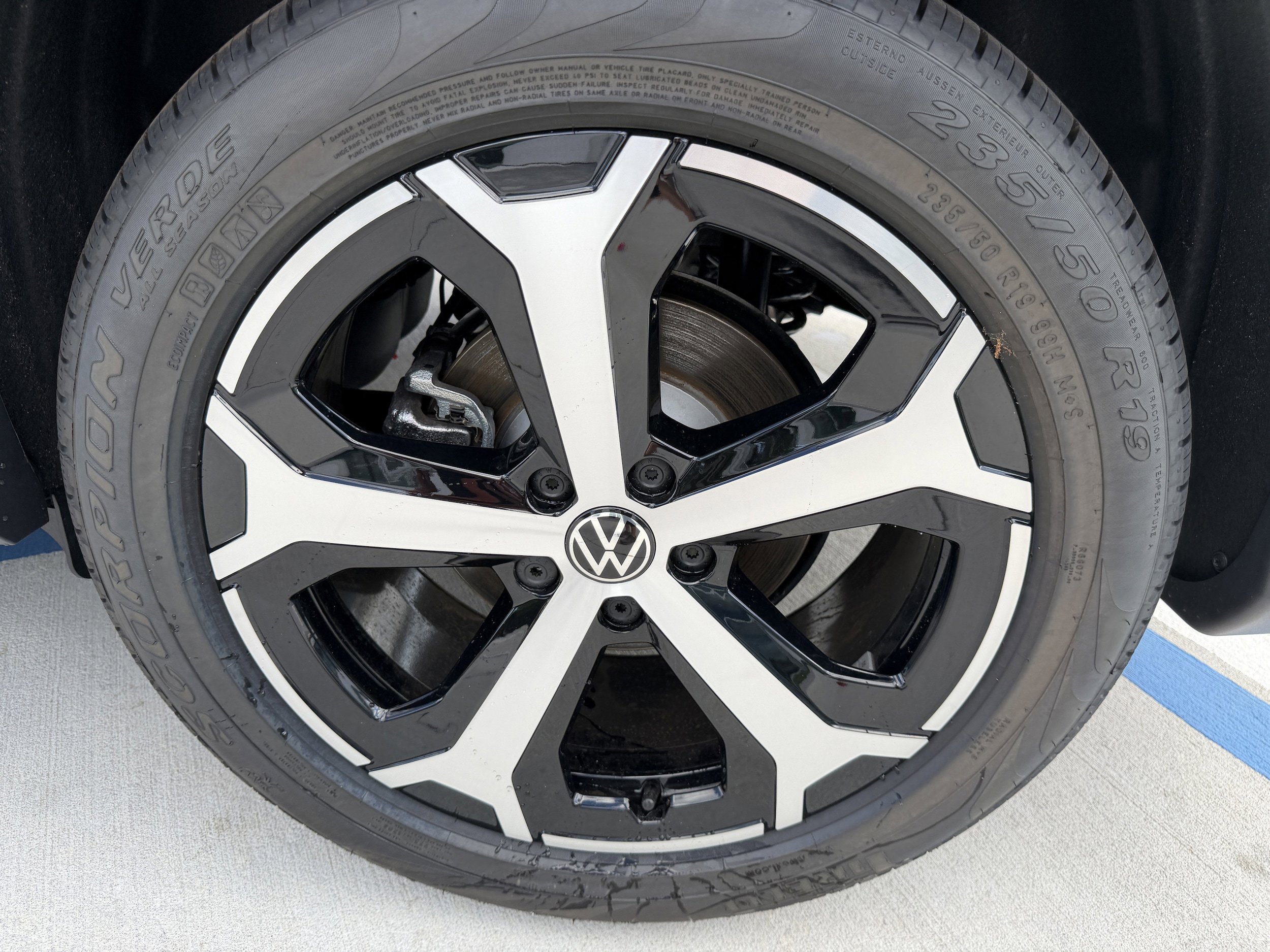 New 2026 Volkswagen Tiguan SE AWD/4WD image 28