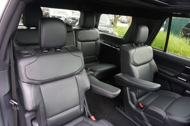 New 2027 Ford Expedition Platinum w/ Stealth Performance Package AWD/4WD image 18