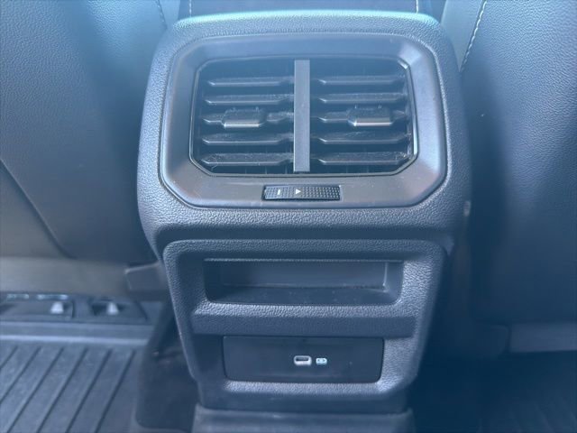 Used 2022 Volkswagen Taos SE w/ IQ.Drive SE Package AWD/4WD image 18