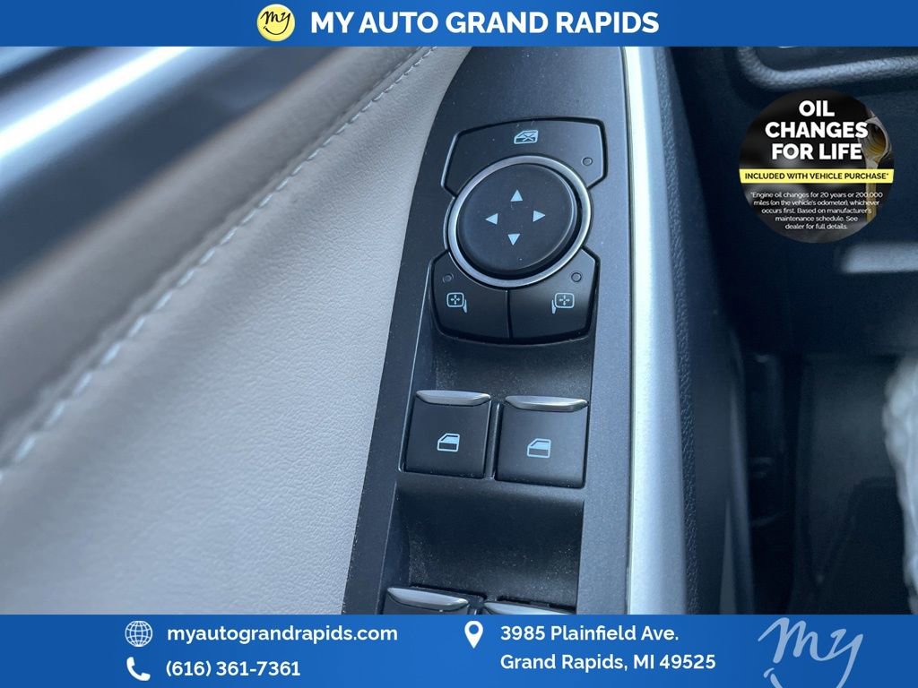 Used 2022 Ford Explorer XLT w/ Class IV Trailer Tow Package image 22