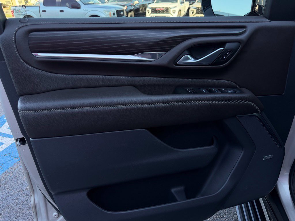 Used 2022 GMC Yukon Denali RWD image 13