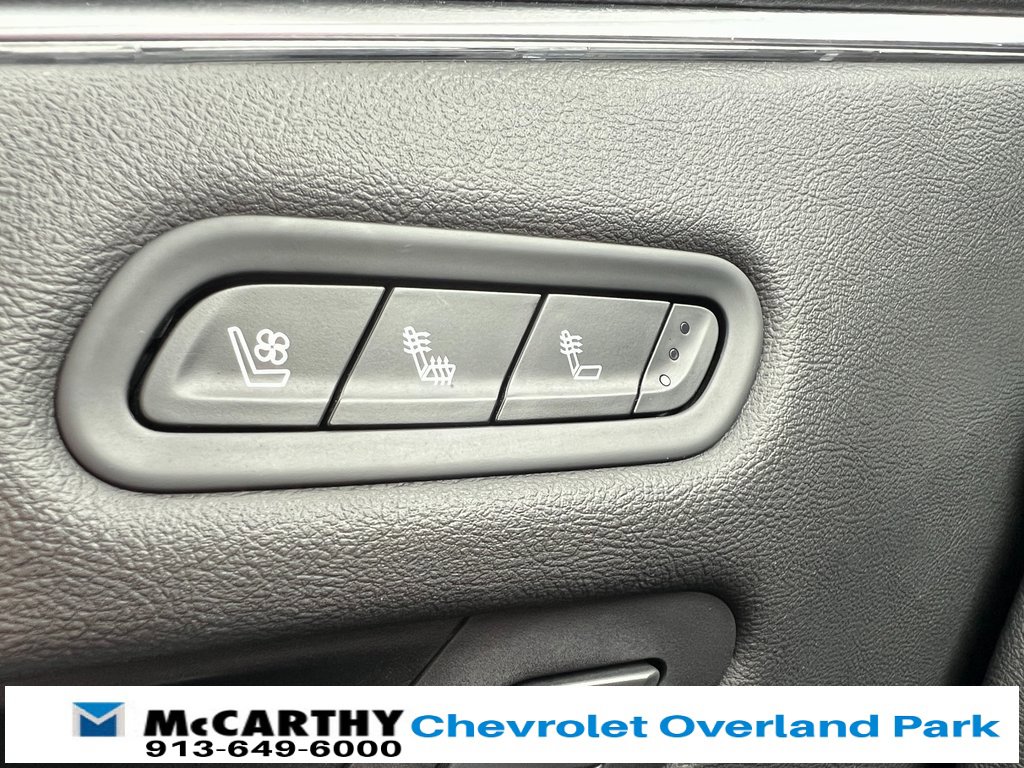 Used 2022 Cadillac Escalade Premium Luxury w/ Performance Package image 14