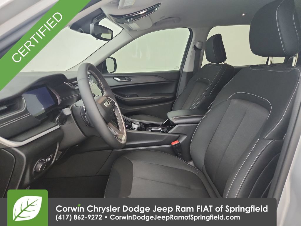 Used 2023 Jeep Grand Cherokee L Laredo AWD/4WD image 18