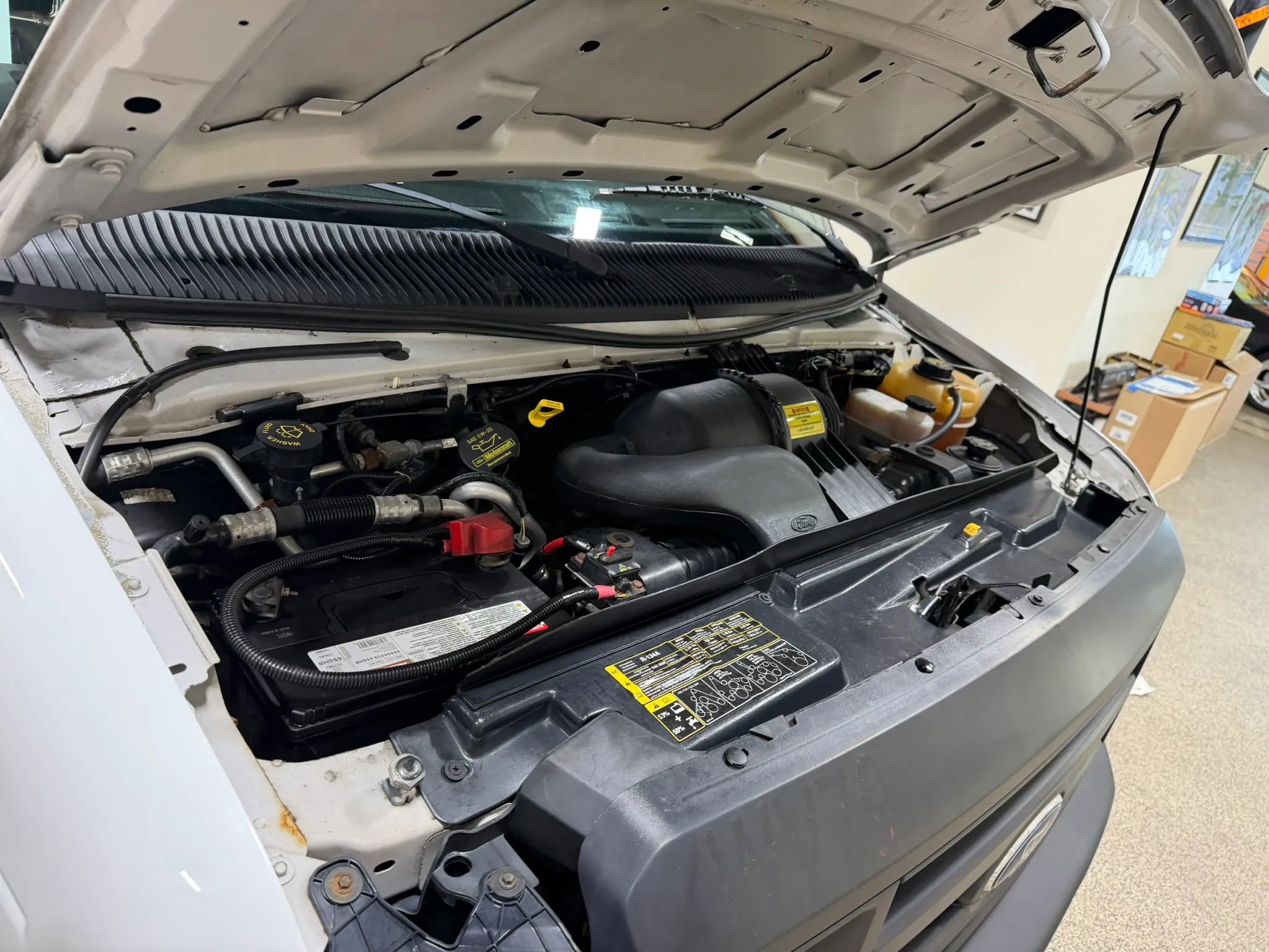 Used 2014 Ford E-250 and Econoline 250 Extended w/ Power Group RWD image 55