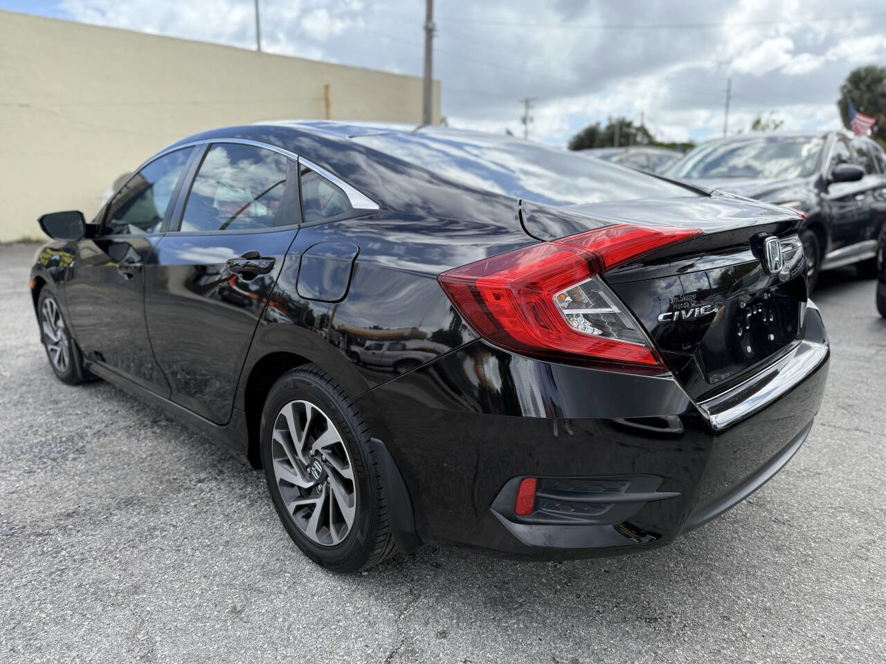 Used 2016 Honda Civic EX image 5