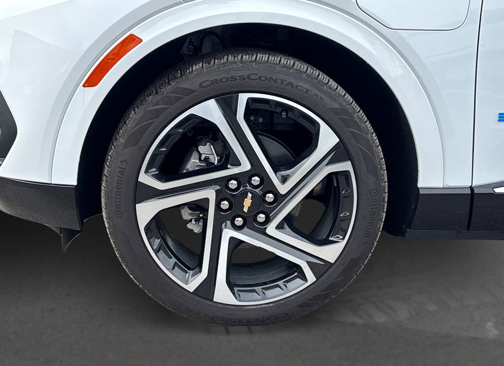 Used 2025 Chevrolet Equinox EV LT w/ Convenience Package II image 15