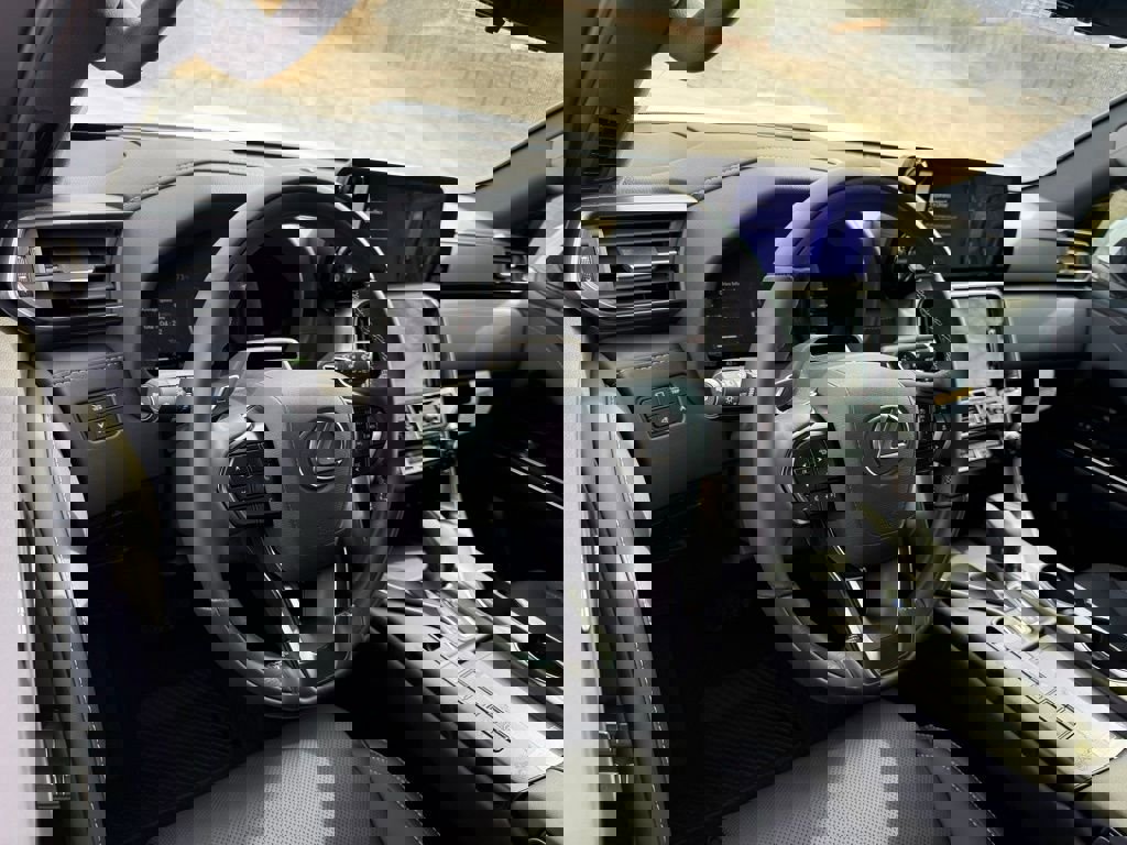 New 2026 Lexus LX 700h Luxury image 3