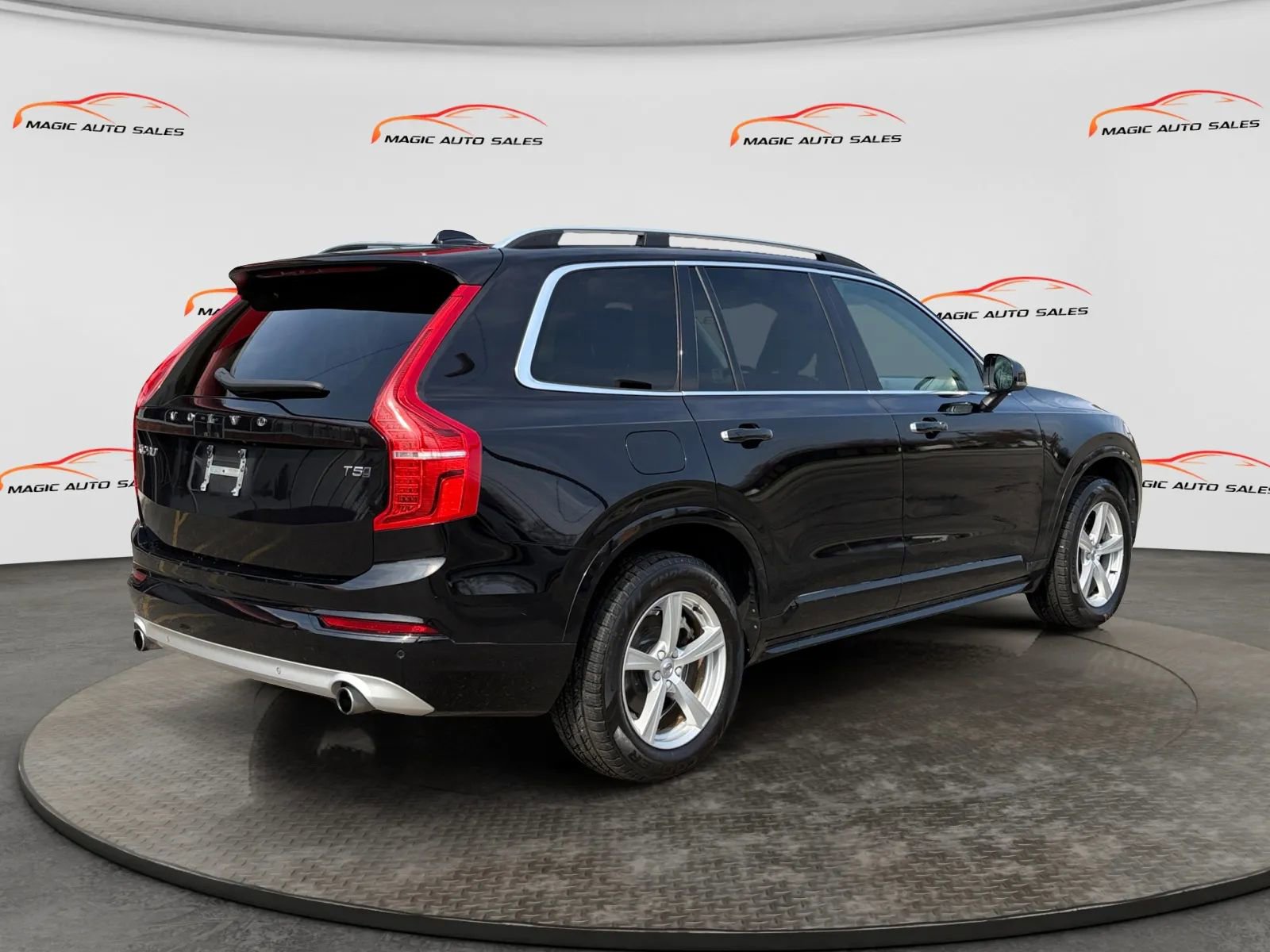 Used 2019 Volvo XC90 T5 Momentum AWD/4WD image 10