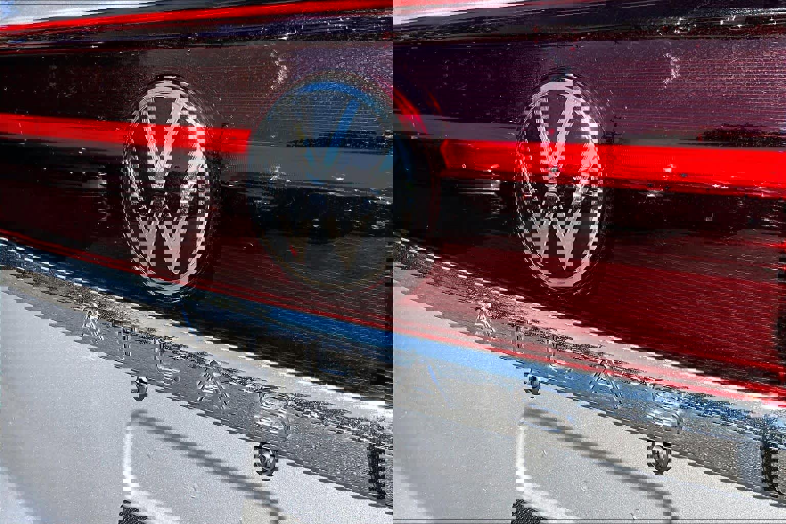 Used 2024 Volkswagen Atlas Cross Sport SEL R-Line image 32