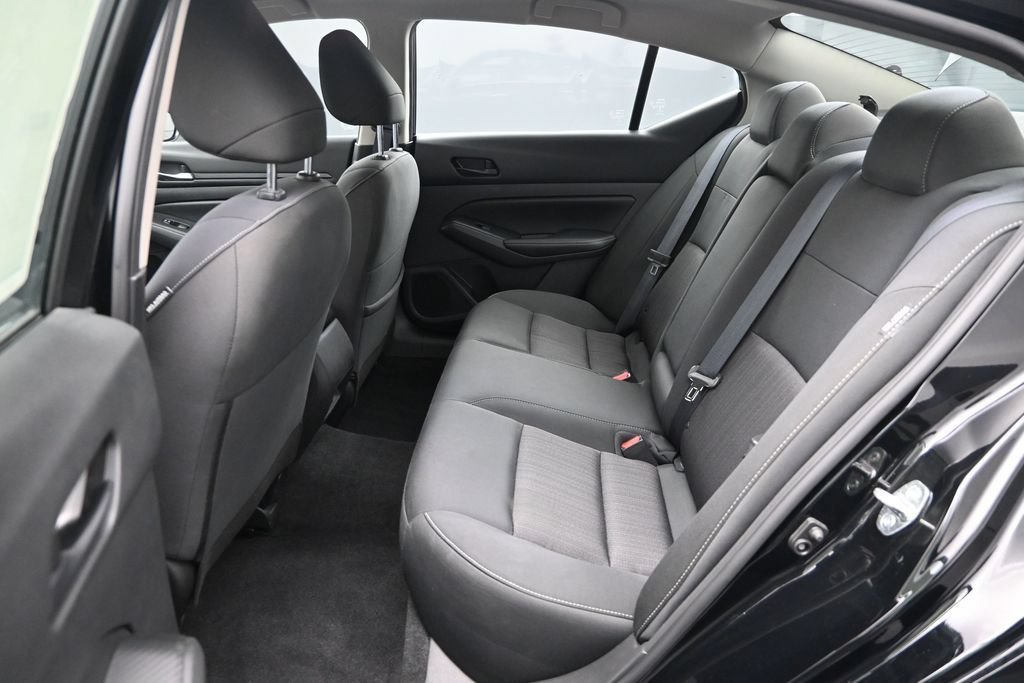 Used 2024 Nissan Altima 2.5 SV FWD image 15