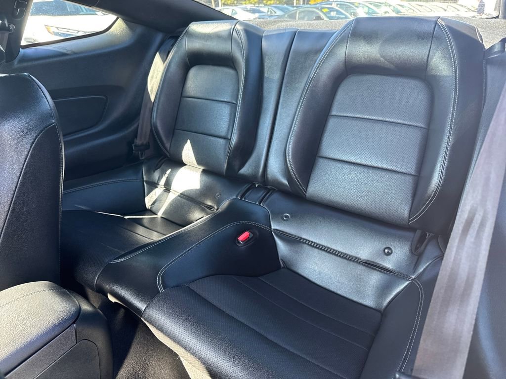 Used 2022 Ford Mustang GT Premium image 31