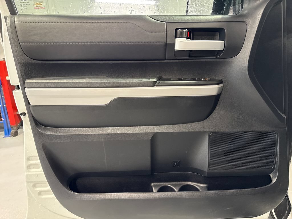 Used 2018 Toyota Tundra Limited AWD/4WD image 28