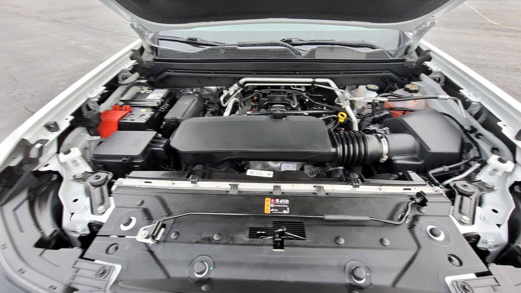 Used 2026 Chevrolet Colorado Z71 AWD/4WD image 17