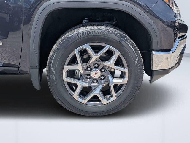 Used 2024 GMC Sierra 1500 SLT w/ SLT Premium Plus Package AWD/4WD image 11