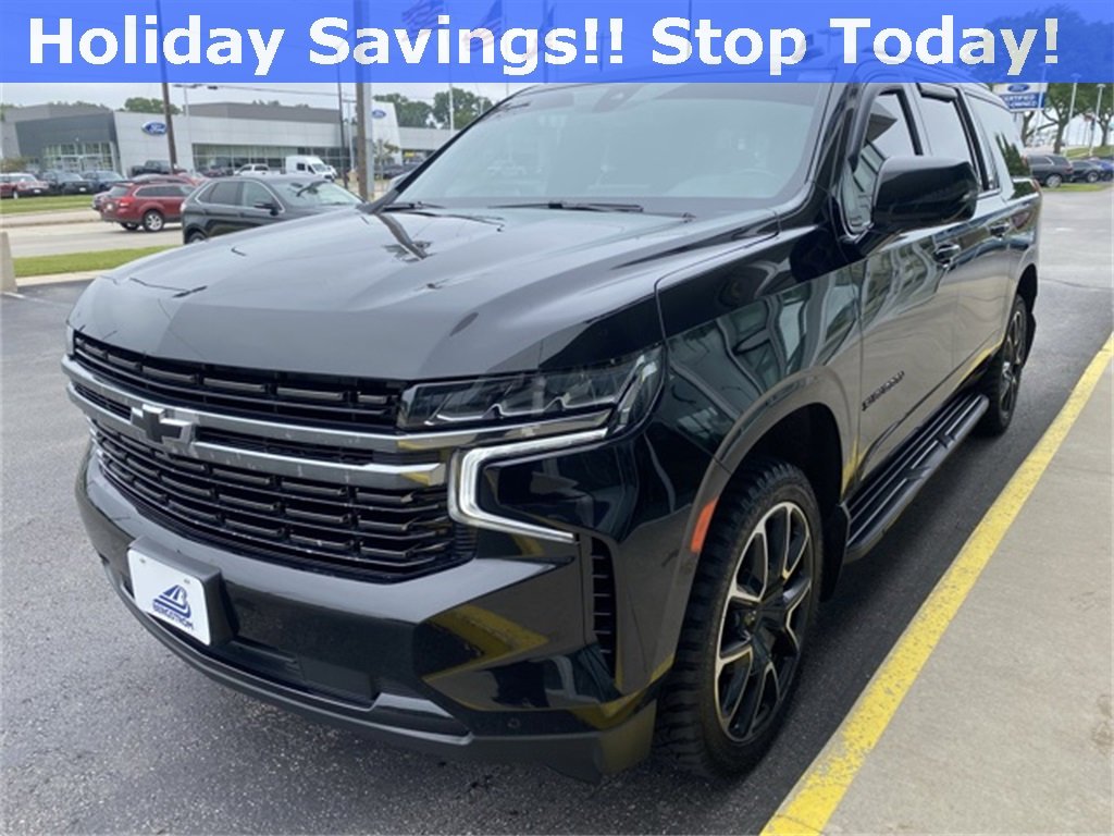 Used 2022 Chevrolet Suburban RST w/ Luxury Package image 5