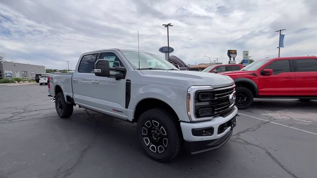 Used 2025 Ford F350 Platinum AWD/4WD image 9