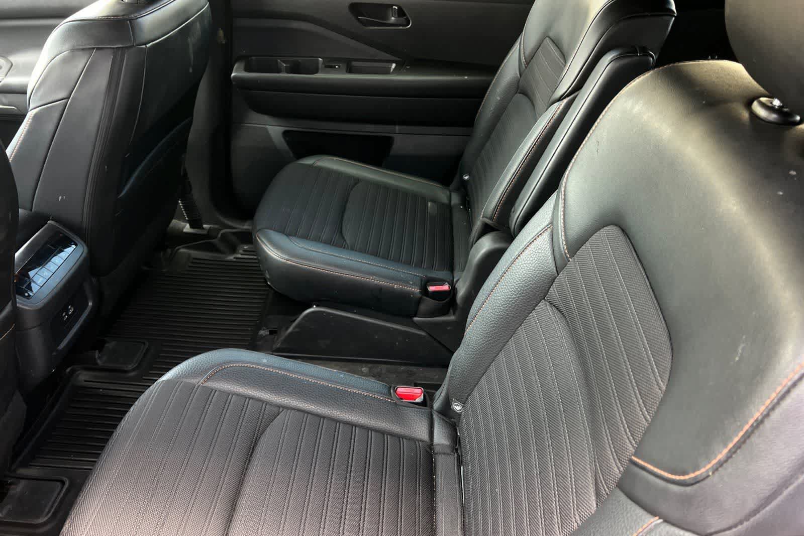 Used 2023 Nissan Pathfinder Rock Creek AWD/4WD image 5