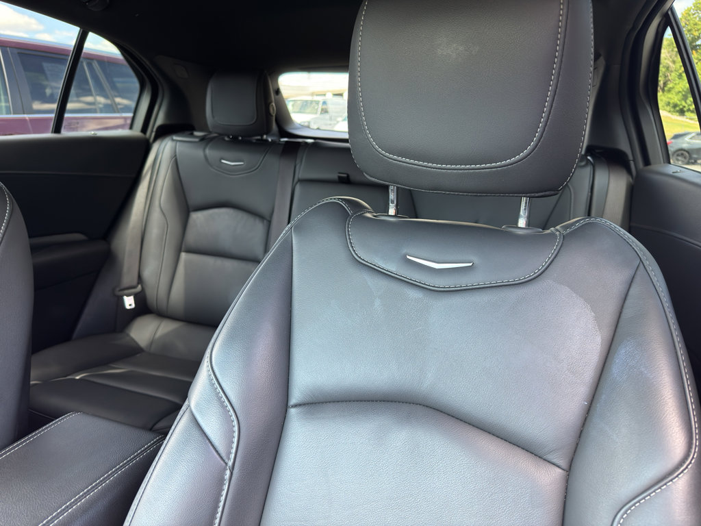 Used 2025 Cadillac XT4 Premium Luxury image 20