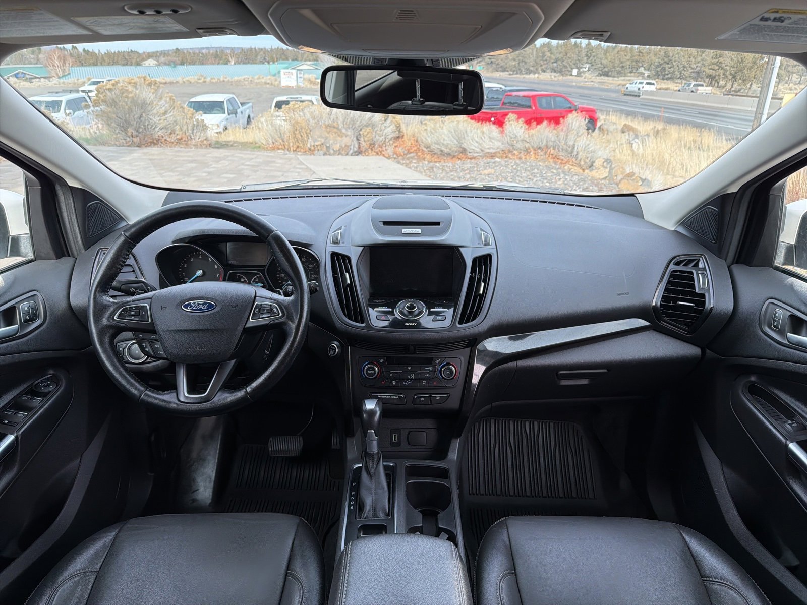 Used 2017 Ford Escape Titanium image 7