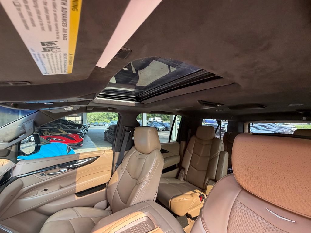 Used 2019 Cadillac Escalade ESV Platinum AWD/4WD image 30