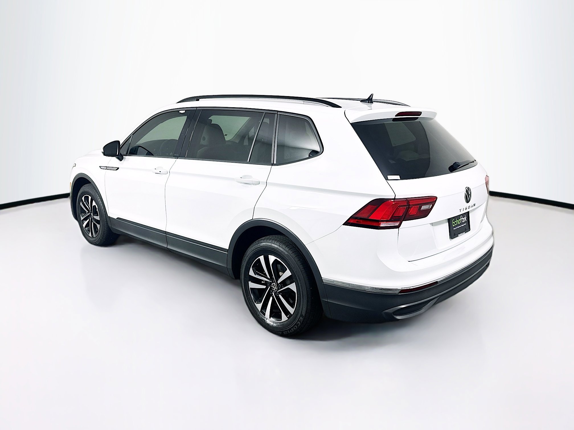 Used 2024 Volkswagen Tiguan S image 5