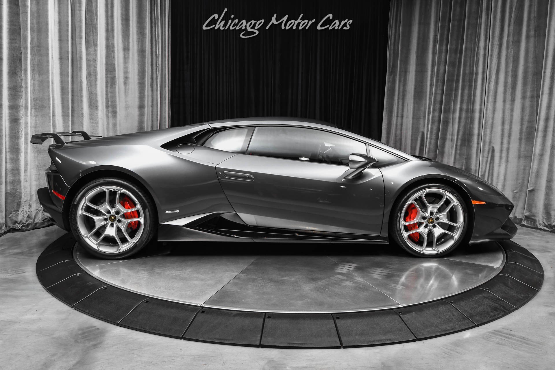 Used 2017 Lamborghini Huracan LP 610-4 AWD/4WD image 35