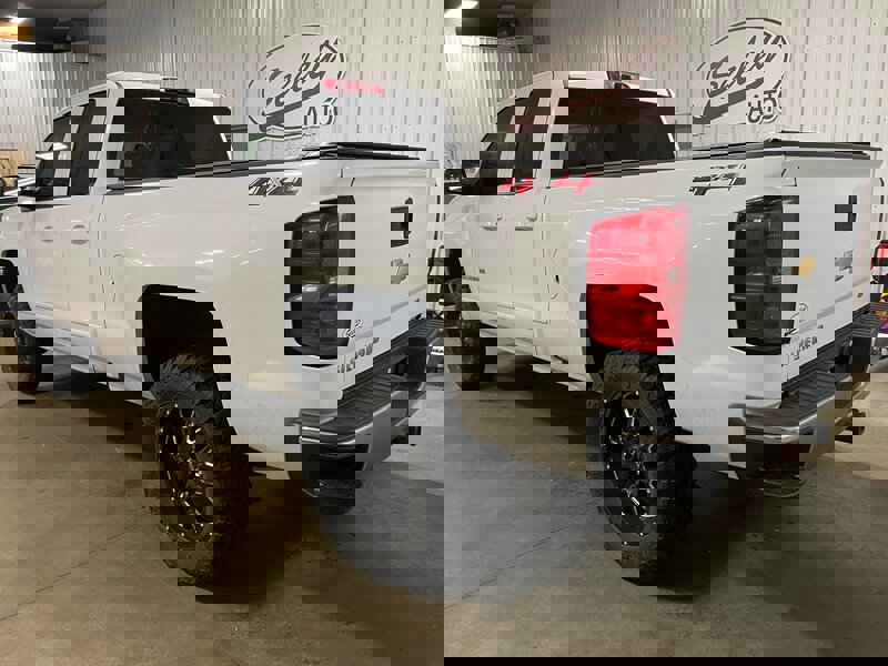 Used 2019 Chevrolet Silverado 1500 LT image 3