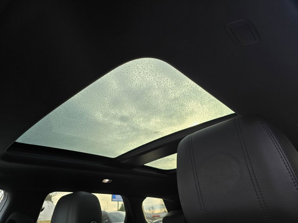 Used 2020 Land Rover Range Rover Evoque SE image 22