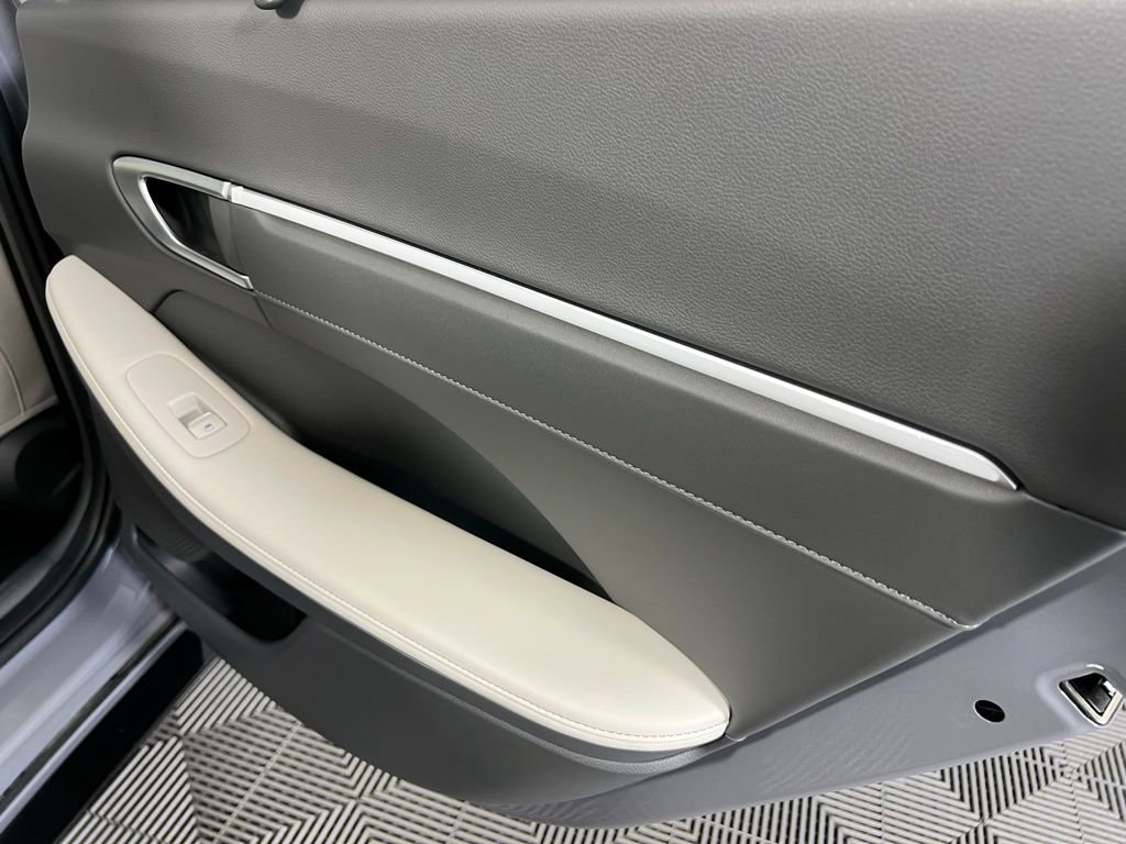 Used 2024 Hyundai Sonata Limited image 35