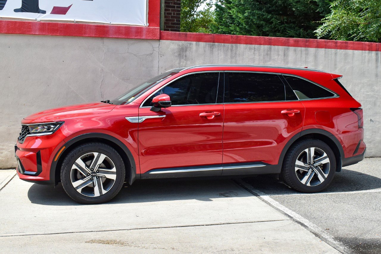 Used 2023 Kia Sorento SX Prestige w/ Panoramic Sunroof Package AWD/4WD image 3