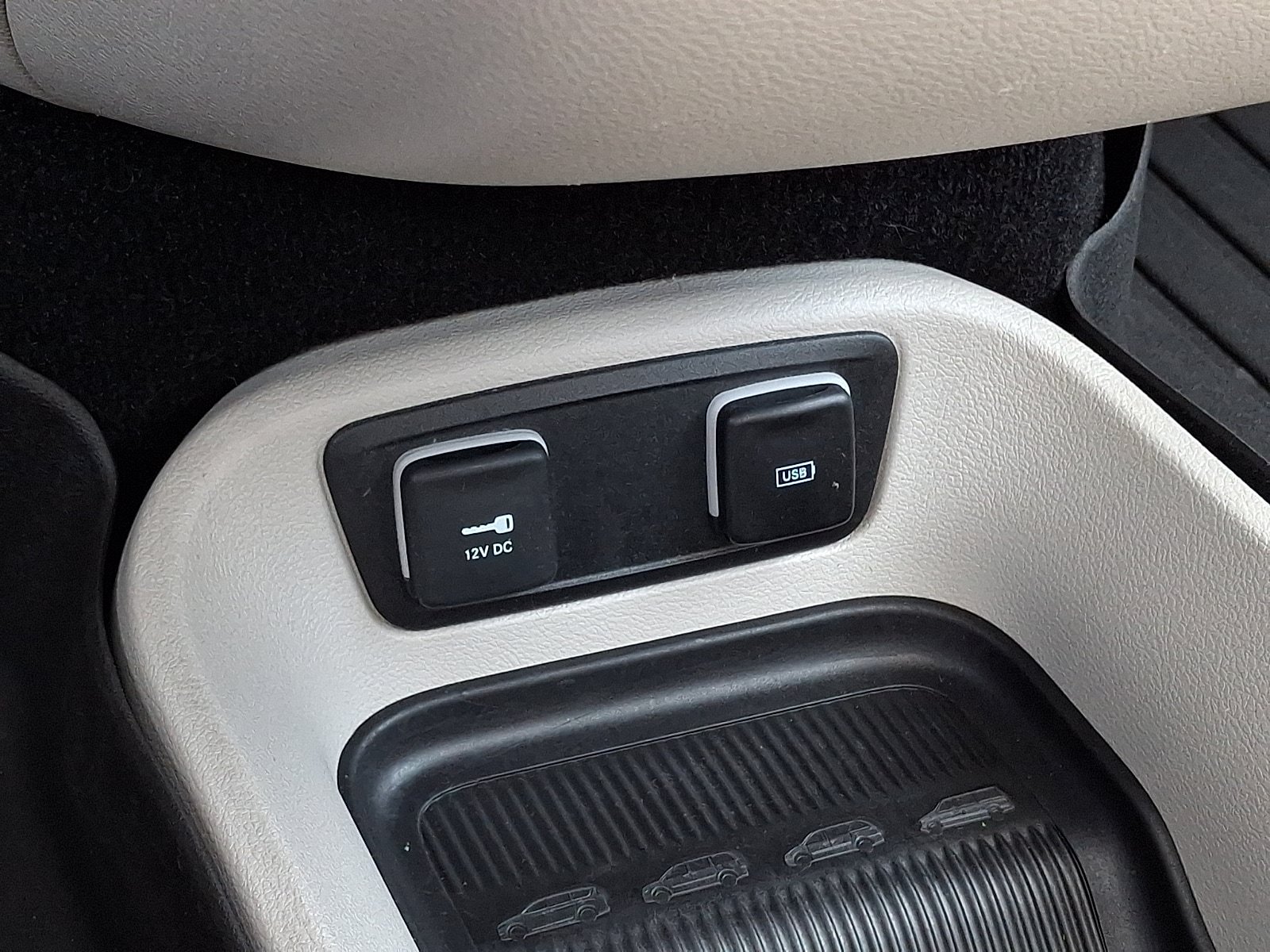 Used 2019 Chrysler Pacifica Limited w/ Advanced Safetytec Group FWD image 30