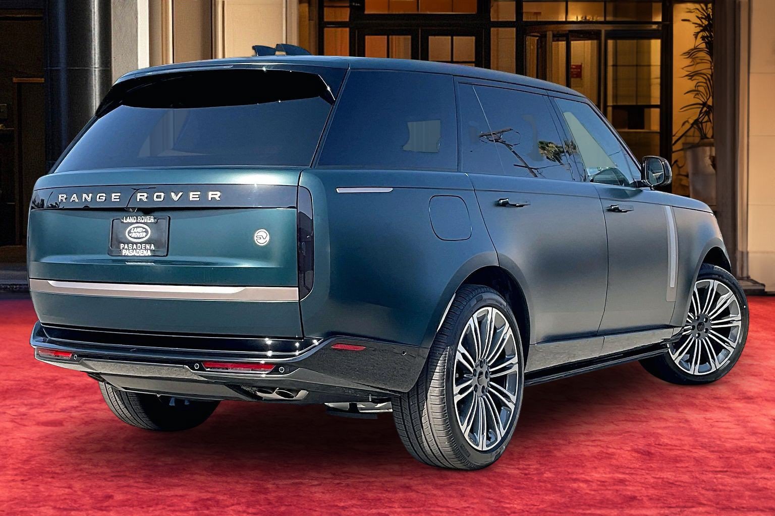 New 2026 Land Rover Range Rover SV AWD/4WD image 4