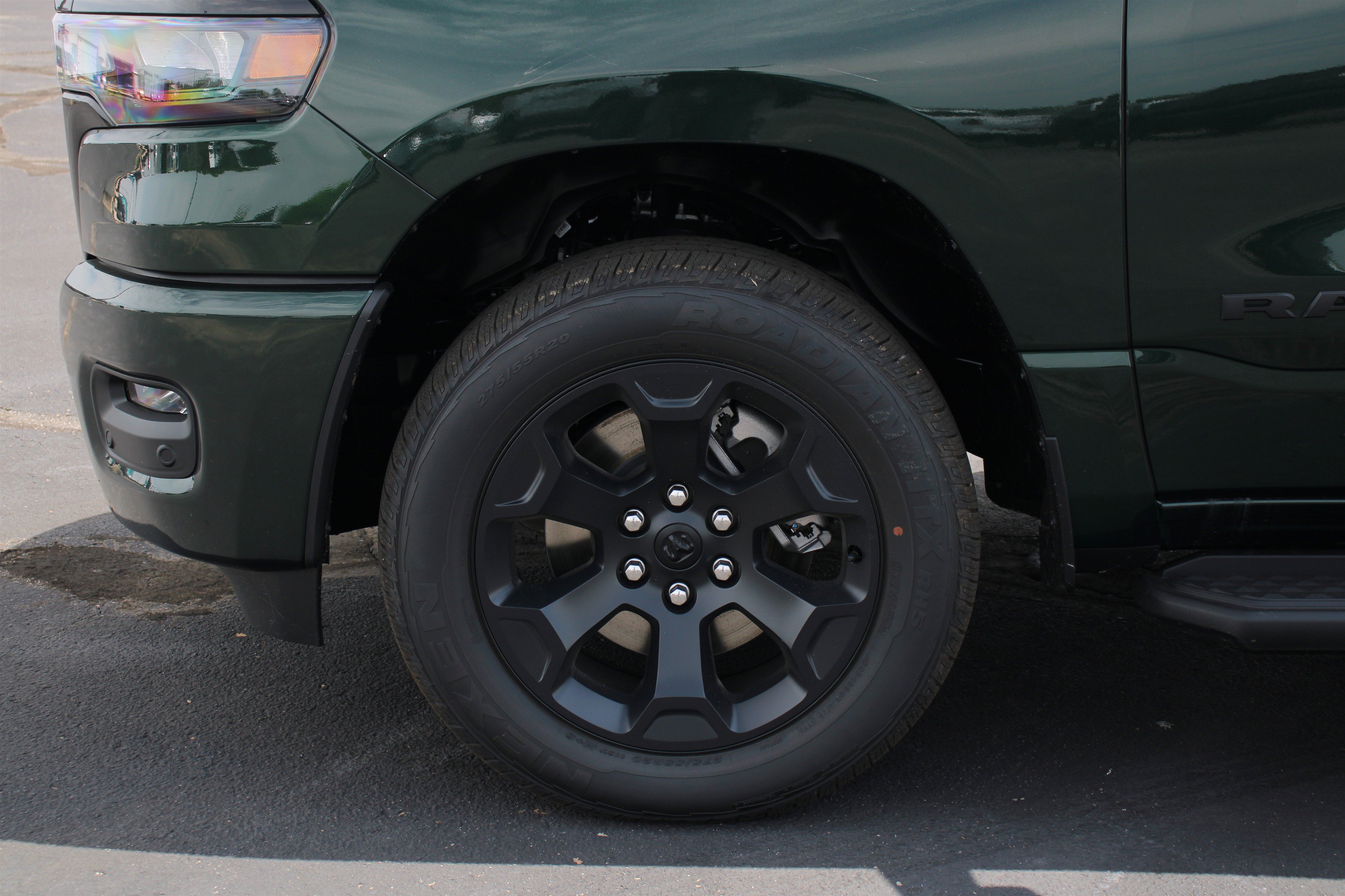 New 2026 RAM 1500 Express AWD/4WD image 40