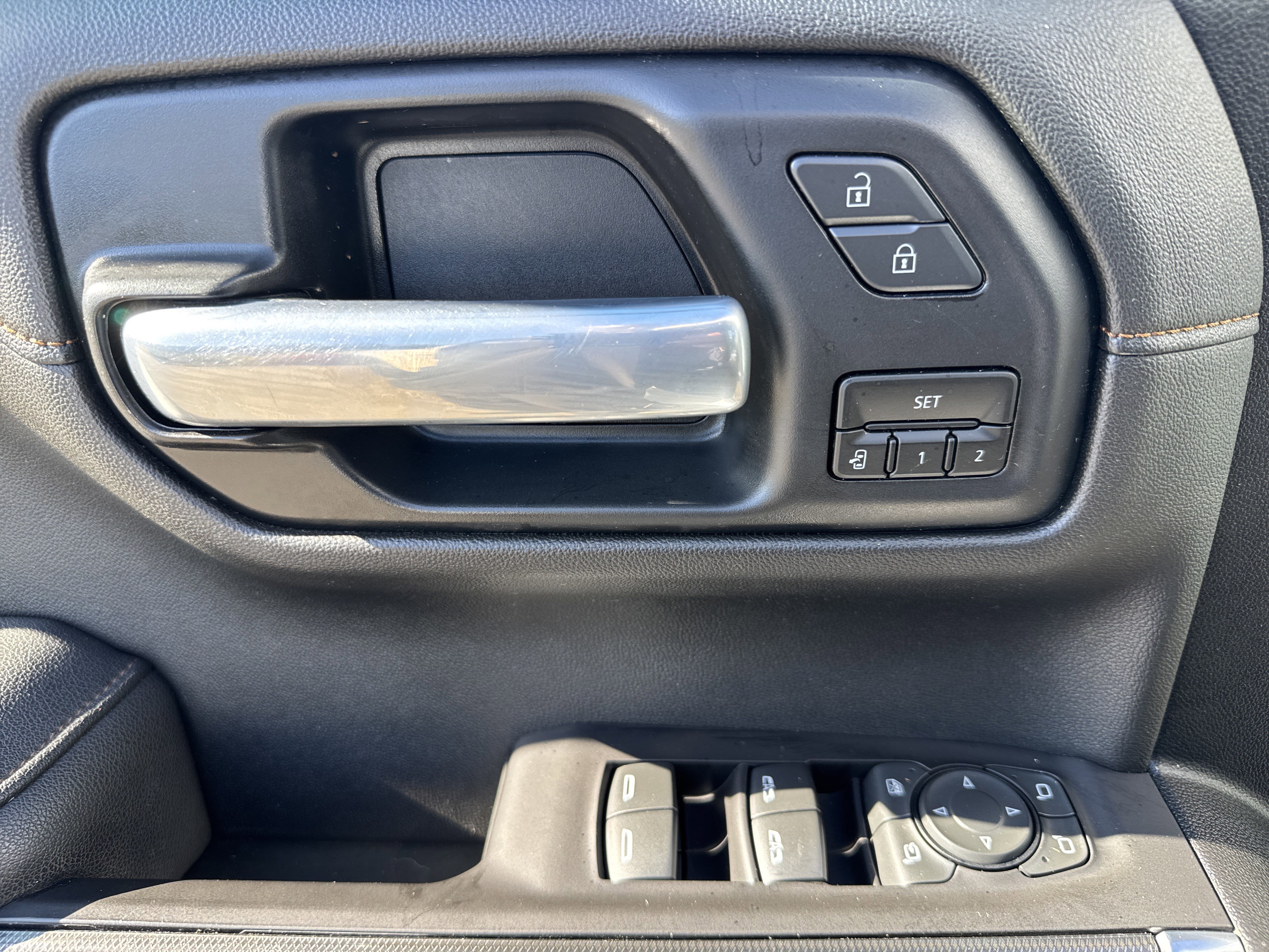 Used 2021 GMC Sierra 1500 AT4 w/ AT4 Premium Package image 15