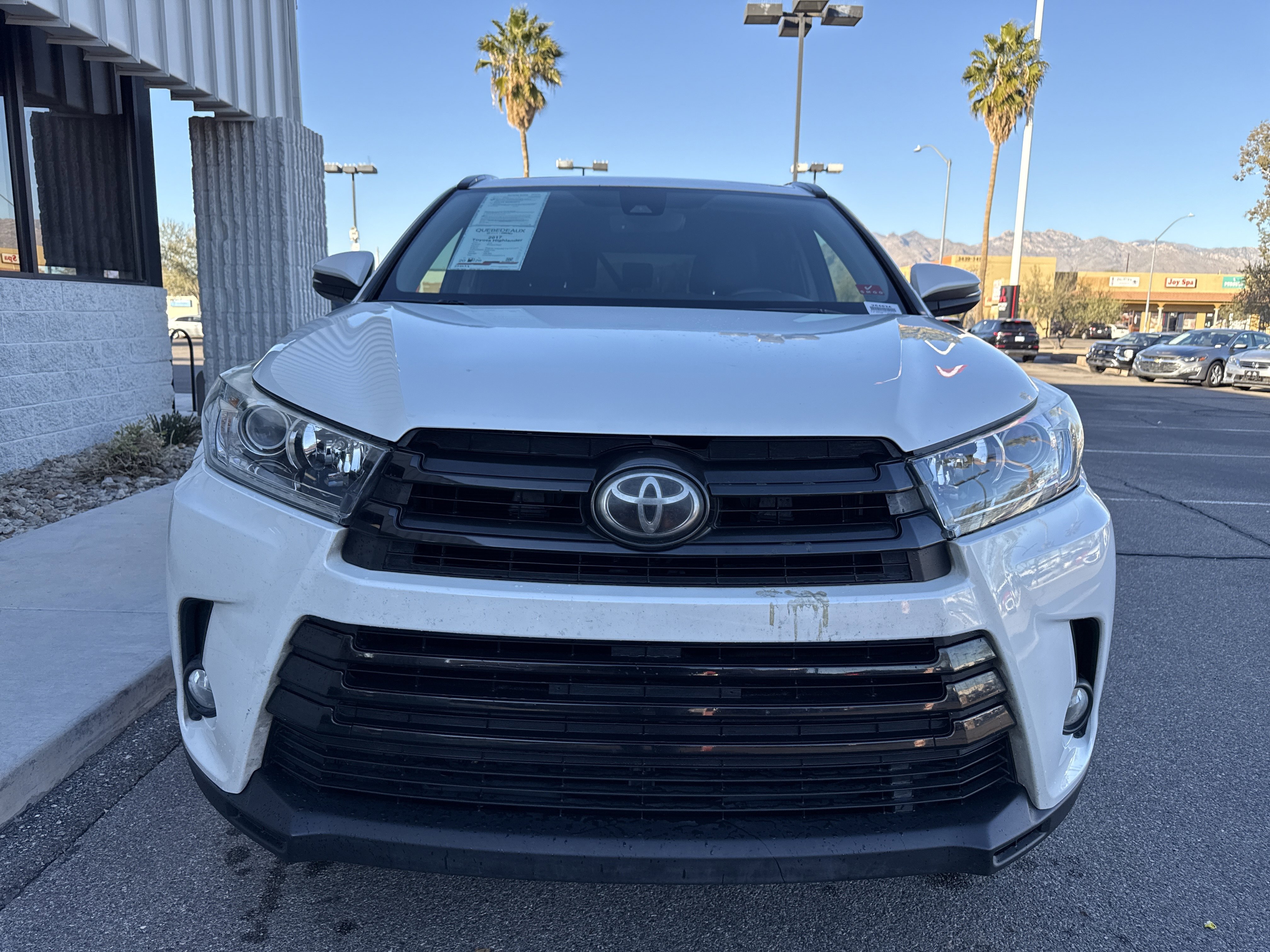 Used 2017 Toyota Highlander SE image 6