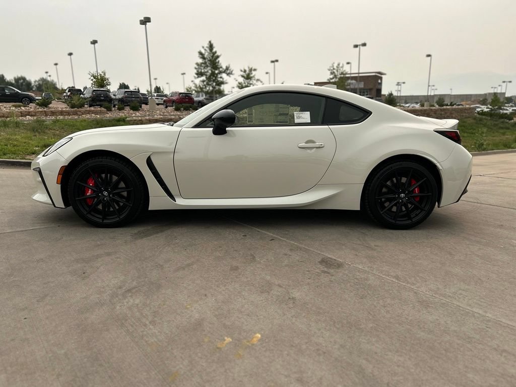 Used 2026 Toyota GR86 w/ Performance Package RWD image 4