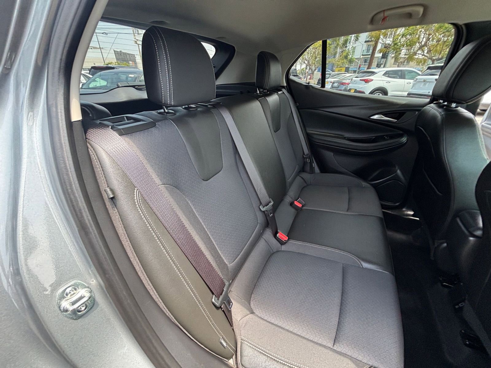 Used 2025 Buick Encore GX Preferred FWD image 33