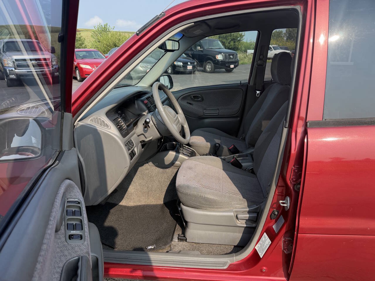 Used 2000 Chevrolet Tracker 4WD w/ Preferred Equipment Group 2 image 14