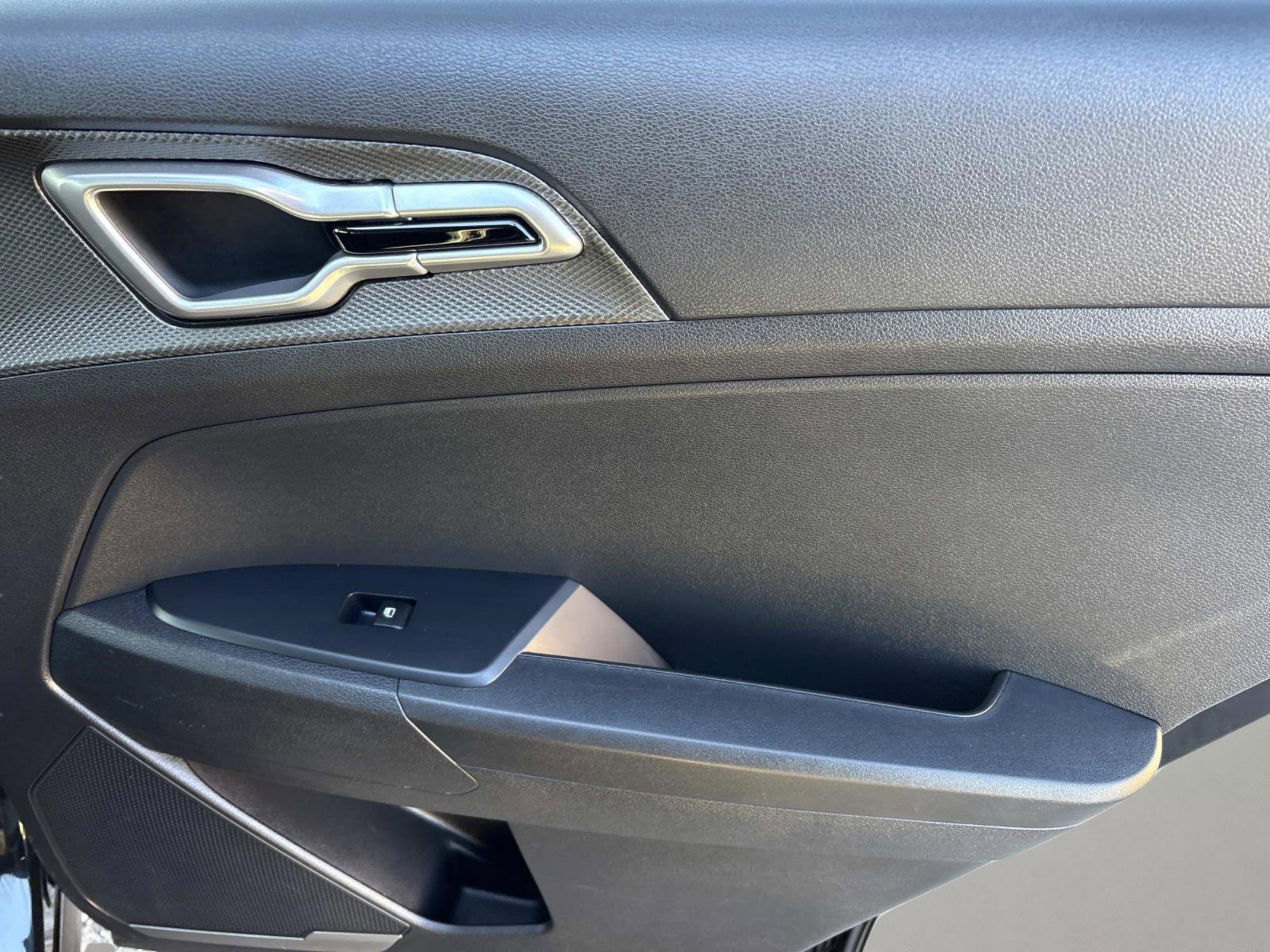 Used 2024 Kia Sportage LX image 19