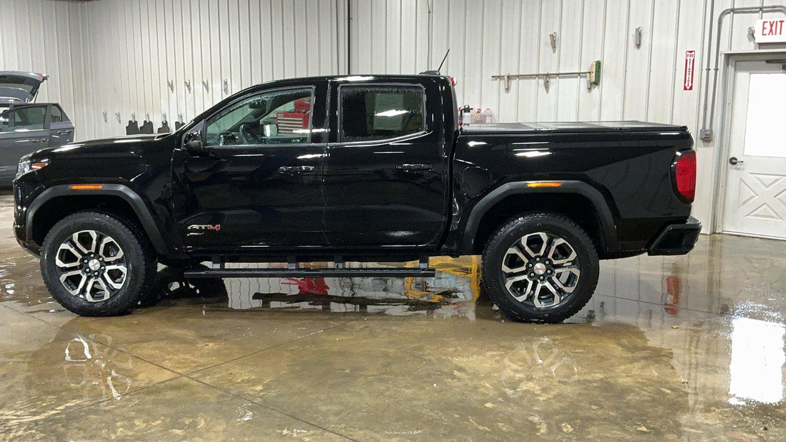 Used 2024 GMC Canyon AT4 w/ Canyon Safety Plus Package image 9