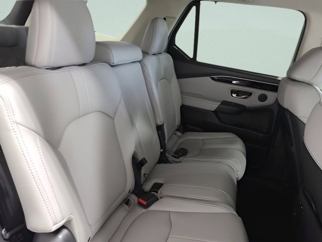 Used 2025 Honda Pilot EX-L image 14