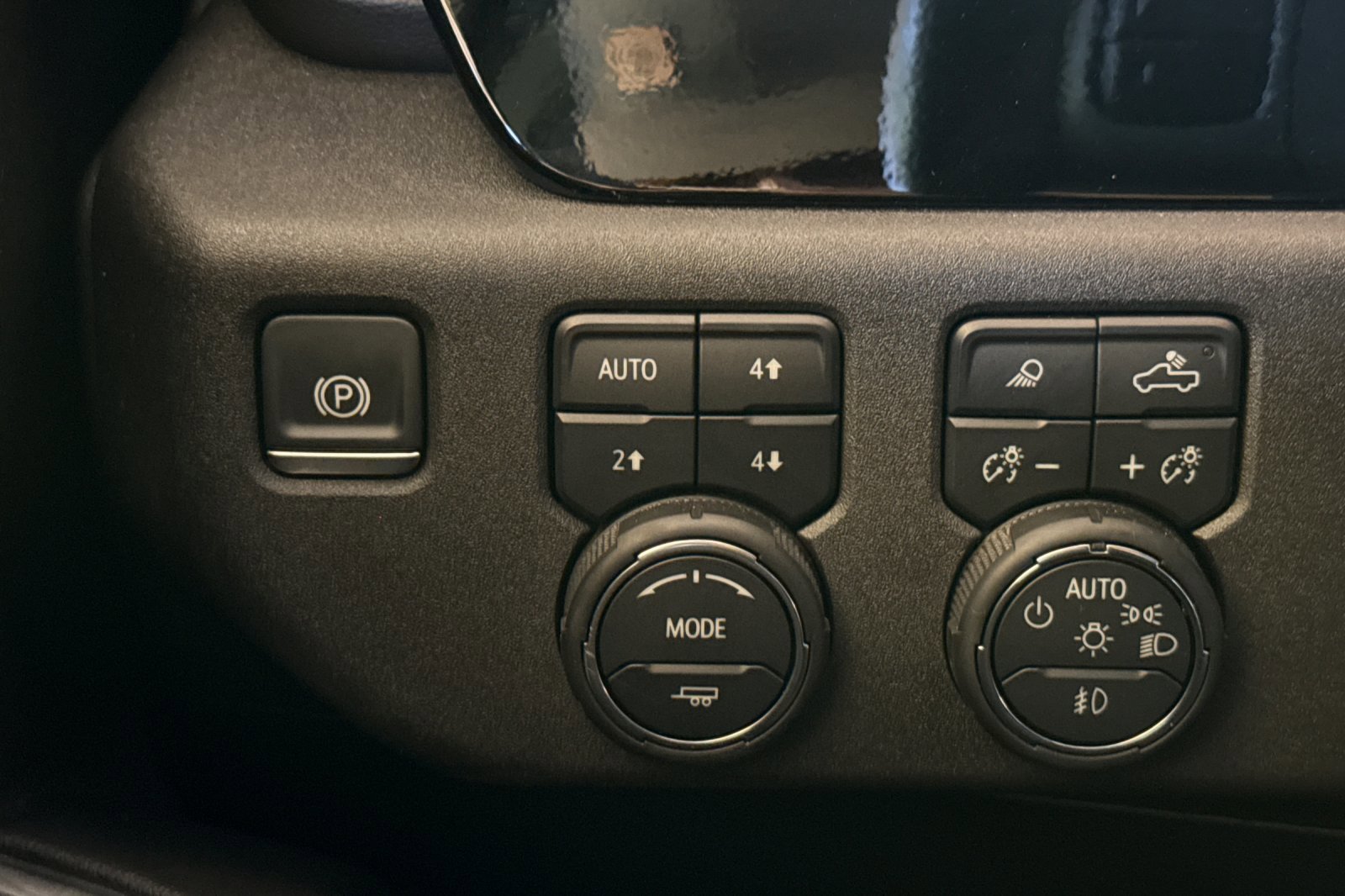 Used 2025 Chevrolet Silverado 3500 LT AWD/4WD image 34