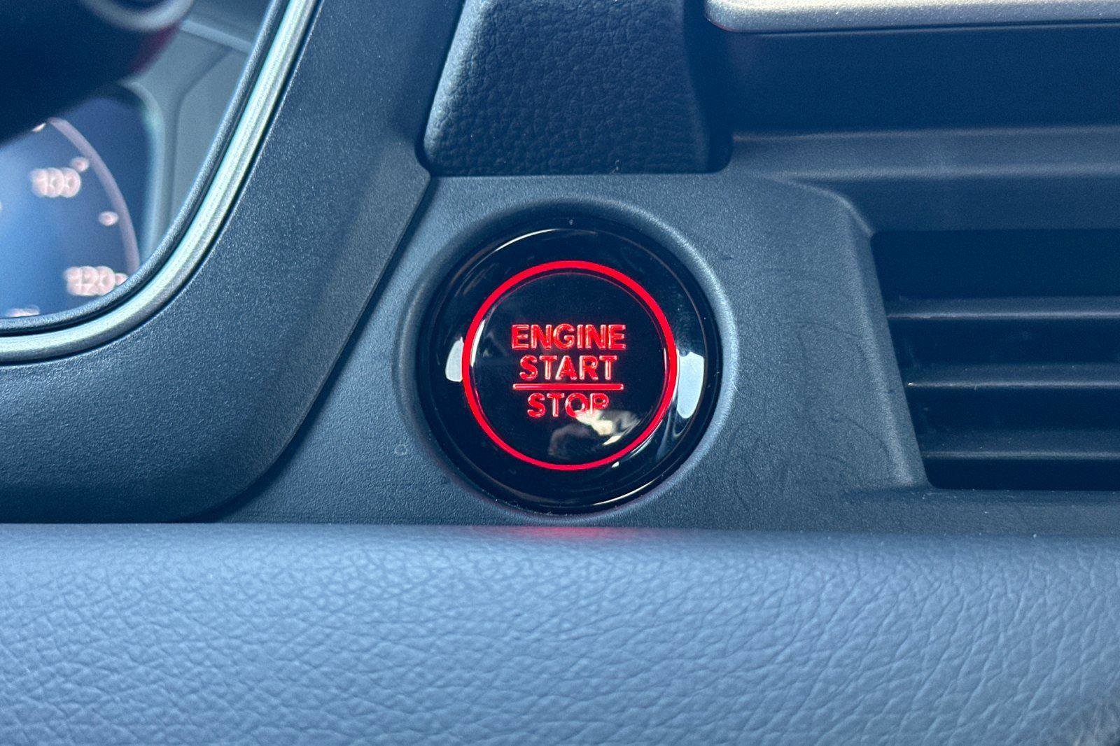 Certified 2025 Honda Pilot Black Edition image 23