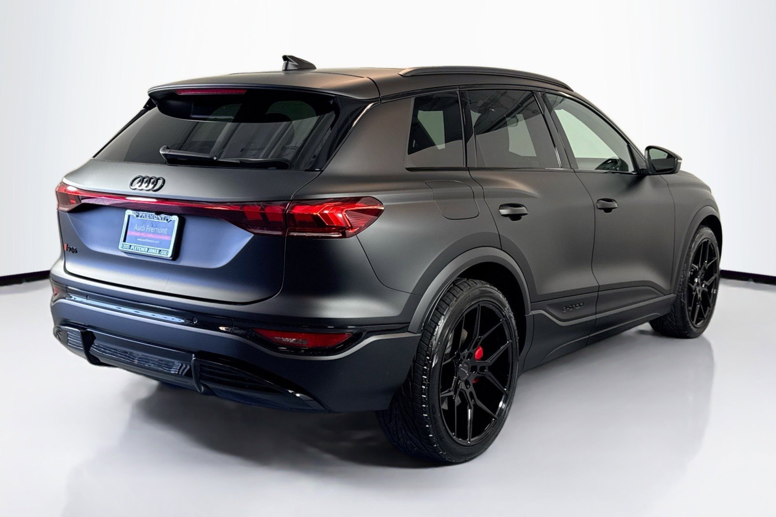 Used 2025 Audi SQ6 e-tron Prestige AWD/4WD image 5