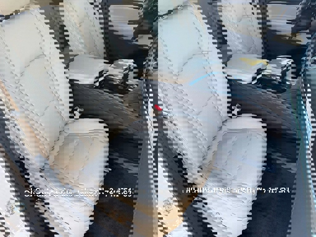 Used 2020 Buick Enclave Essence image 35