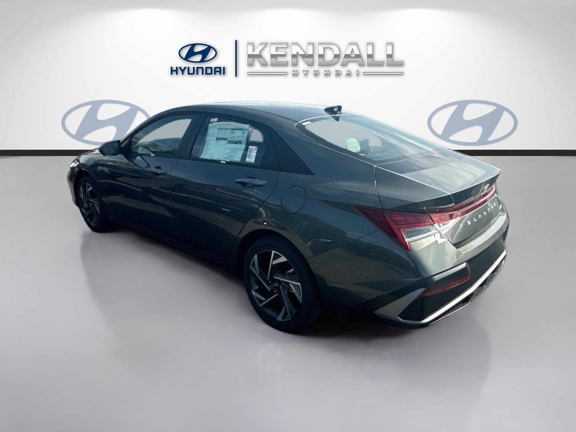 New 2026 Hyundai Elantra Limited FWD image 4