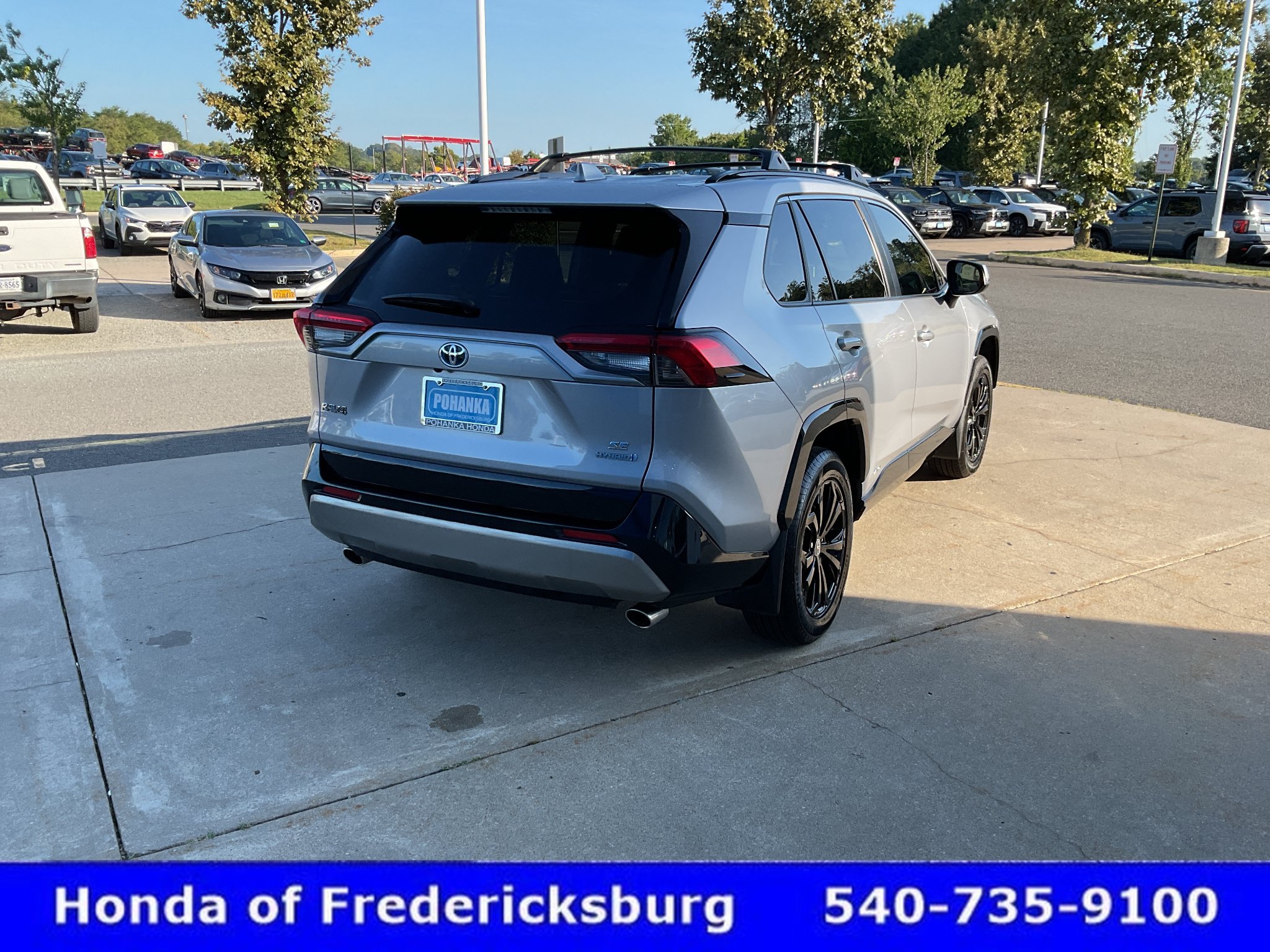Used 2023 Toyota RAV4 SE w/ Convenience Package AWD/4WD image 6
