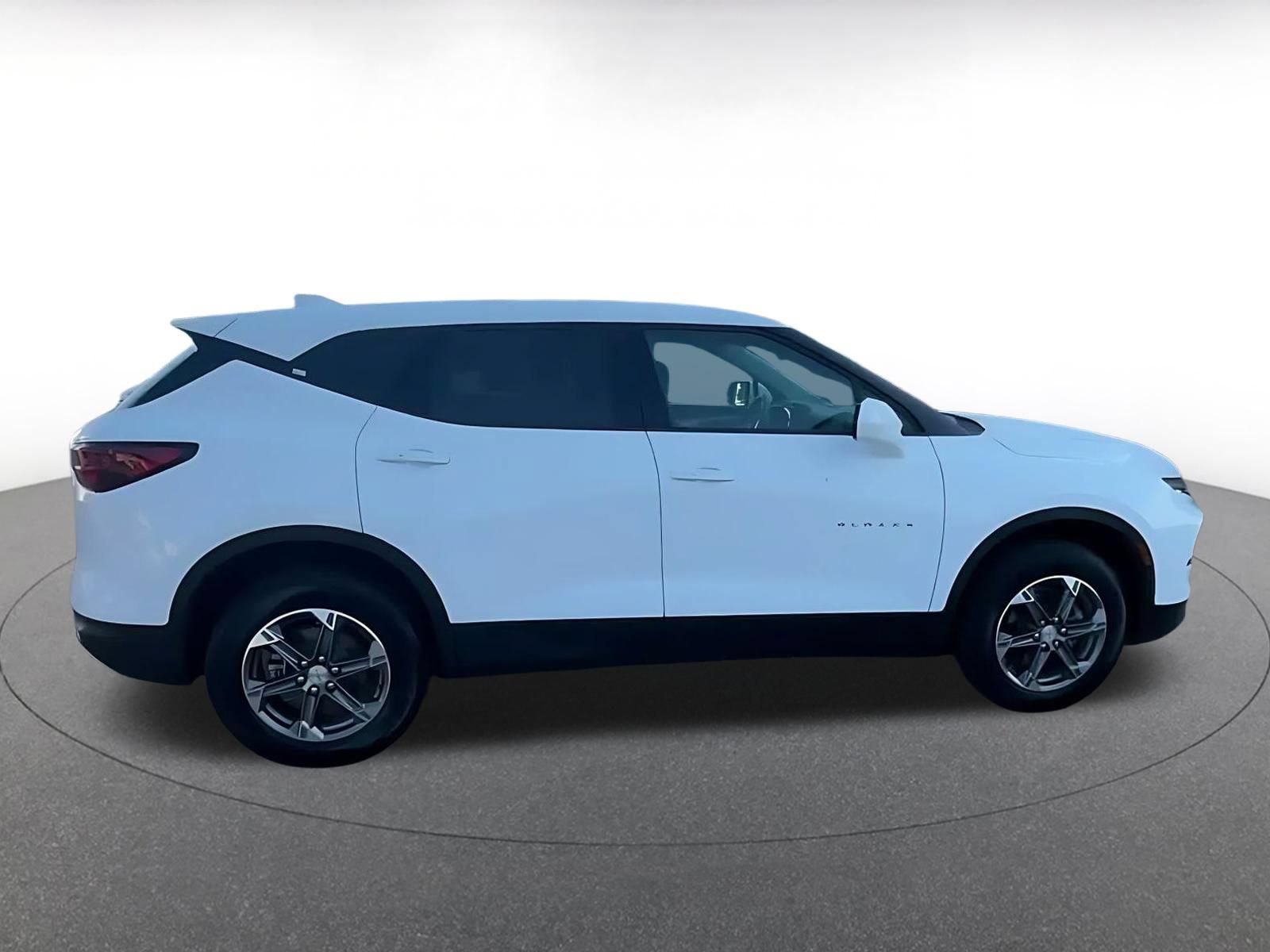 Used 2026 Chevrolet Blazer LT FWD image 15