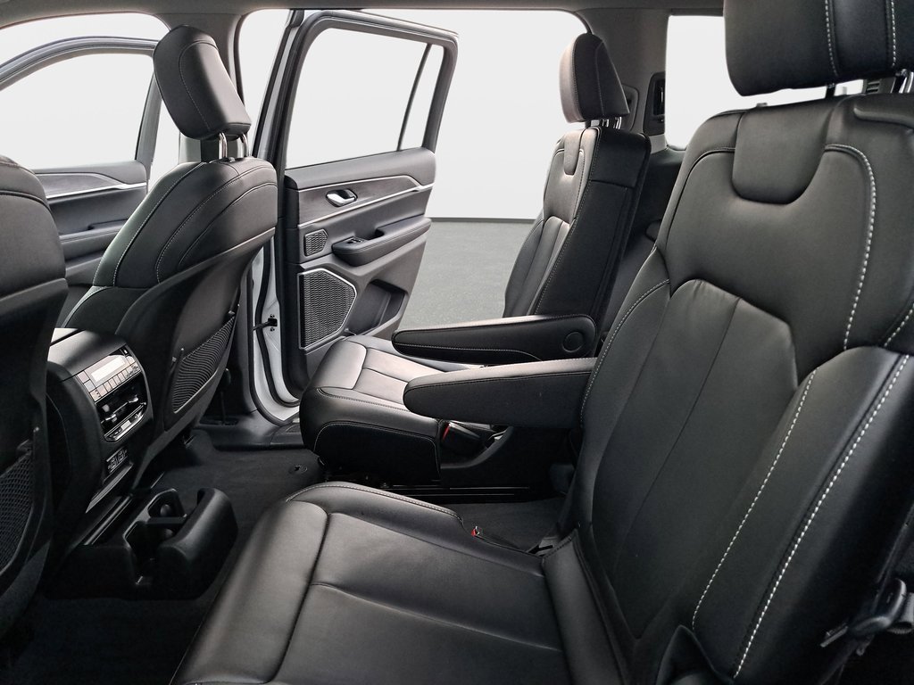 Certified 2023 Jeep Grand Cherokee L Limited image 17